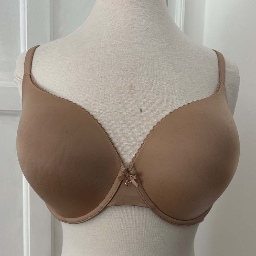 Victoria's Secret t-shirt, push-up bra